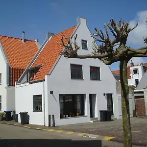 https://apartment-schelpenplein.zandvoort-hotels.com